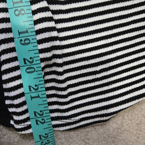 MELISSA NEPTON black And White Striped Open Front Cardigan. Size Small - Picture 12 of 12